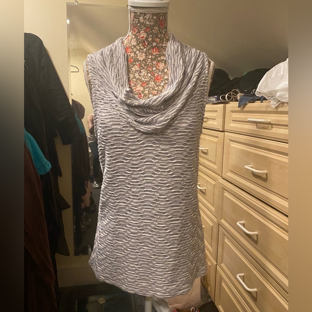 Cute cowl neck by Deletta